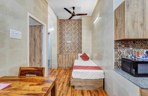 Mylapore Tiruvallikk Apartment | Season4 Residences 1-BHK furnished appt