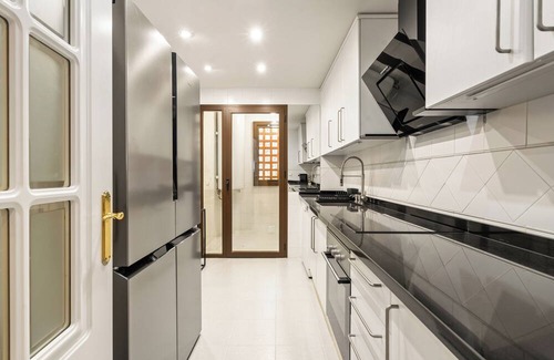 Benahavis Apartment | Los Pinos 104 - Beautiful 3 BR with pools near Marbella