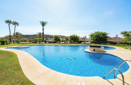 Benahavis Apartment | Los Pinos 104 - Beautiful 3 BR with pools near Marbella