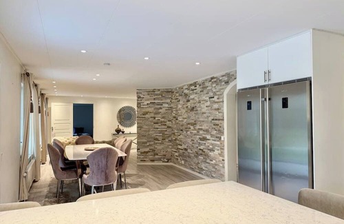 Goteborg Municipality House | Workers Villa - 7BR - 15 Beds - 3 Bath - All Inc