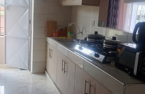Mombasa Apartment | Cozy Safe Space. With 2 balconies, nice city view, Free parking. Family-friendly!
