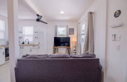 Caye Caulker Apartment | Delightful studio apartment with AC in charming Caye Caulker