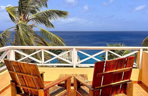 Lagun Apartment | Ocean apartment 18 at Lagun Blou Dive & Beach Resort in Curaçao.