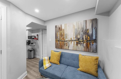 Pickering Apartment | Modern 2-Bed, 2-Bath BSMT suite | Parking | Wi Fi