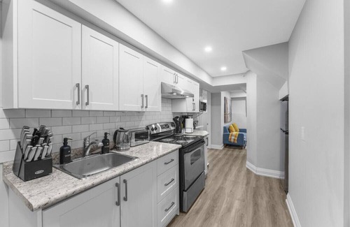 Pickering Apartment | Modern 2-Bed, 2-Bath BSMT suite | Parking | Wi Fi