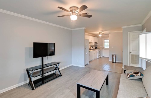 Cheraw Apartment | Hike & Explore: Cheraw Apt 7 Mi to Lake Juniper!