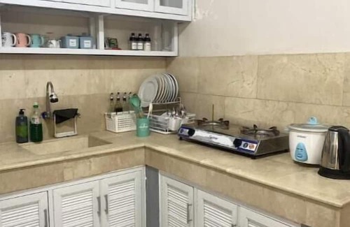 Cabanatuan House | BnB in CabsY 1BR Aircon Karaoke Fibr
