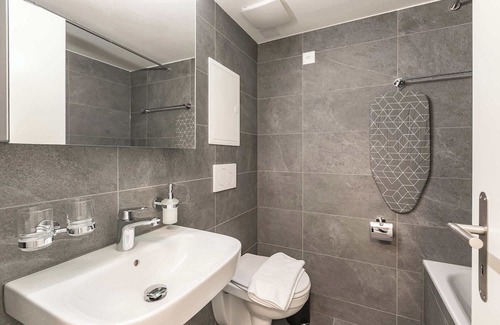 St. Gallen House | book2stay 2-room apartment #5 Kronberg up to 4 people