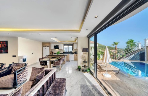 Alanya Villa | “Modern Villa Private Pool 10 min to Kleopatra Beach”