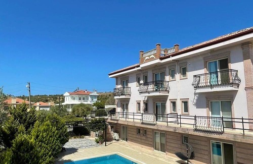 Mithatpasa Apartment | Charming 1-Bedroom Sea View Apartment with Kitchen on Cunda Island