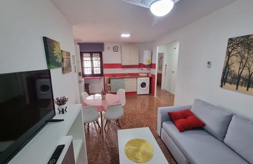 La Trinidad-San Juan y Todos los Santos Apartment | APARTMENT IN THE COURTYARD OF THE JUDERIA OF CORDOBA