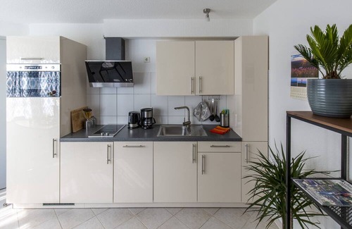 Stuhlinger Old Town Apartment | Apartment 'Topas' with Wi-Fi