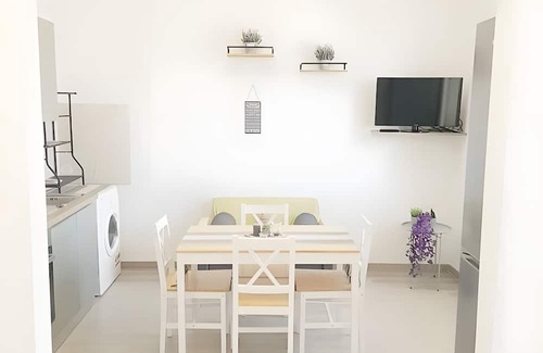 Municipio 5 House | Villa XI: the sea just steps away!