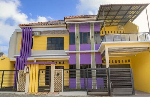 Banyuwangi Villa | Spacious 5-Bedroom Villa in Banyuwangi with Stunning Mountain Views