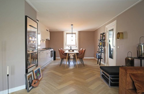 IJsselbuurt Apartment | Bright City Retreat near Center & RAI" with perfect WIFI