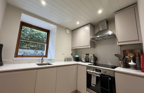 Limekilns Cottage | Watt-A-View - 1 bedroom apartment sleeps up to 4