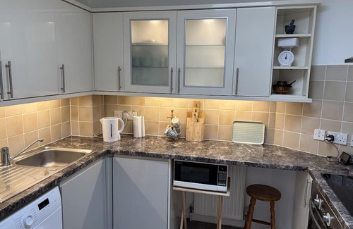 Dunfermline Apartment | Skibo Vista Dunfermline - sleeps 4 guests in 2 bedrooms