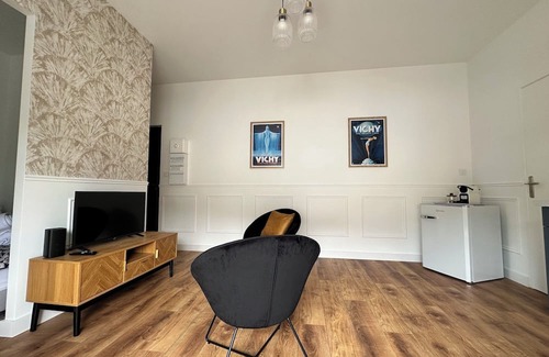 Vieux Vichy Apartment | Le petit Albert Vichy -studio design hyper center