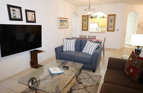Florida Central Atlantic Coast Resort | 4-bedroom resort in charming Winter Garden with AC