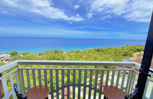Dauis Apartment | Panglao Sea View Condo - Pool & Wi-Fi - Suite 820