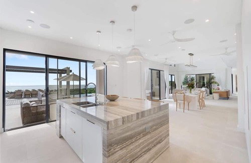 Reeds Bay Villa | Above the Clouds - 6 bedroom