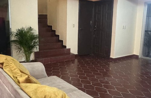 San Pedro Sula House | Casa HospedajeMiPension 2 blocks from the MallMultiplaza, 15 mnts from the airport.