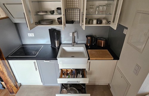 Striesen Apartment | Apartment 'Nahe Blauen Wunder 2' with Shared Terrace, Shared Garden and Wi-Fi