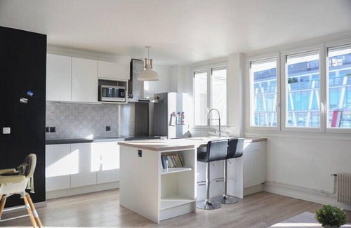 Le Kremlin-Bicetre Apartment | Bright apartment for 4 in Le Kremlin-Bicêtre