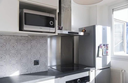 Le Kremlin-Bicetre Apartment | Bright apartment for 4 in Le Kremlin-Bicêtre