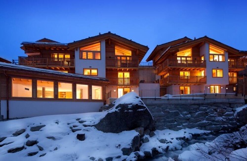 Zermatt House | Matterhorn Gazes, Luxury Embraces 1000