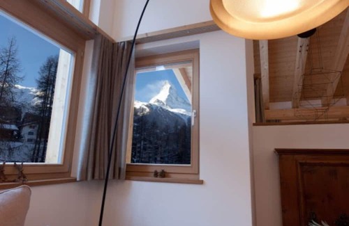 Zermatt House | Matterhorn Gazes, Luxury Embraces 1000
