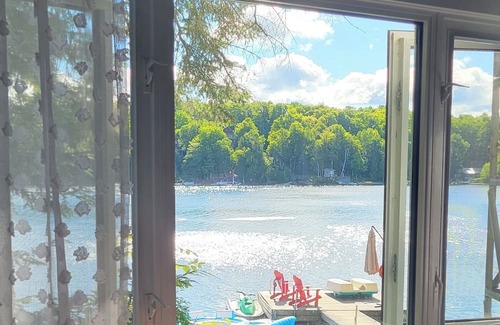 Dongola Cottage | Waterfront beautiful cottage (4 bedrooms)on Shadow lake
