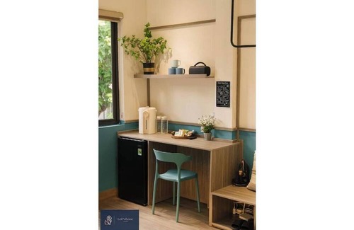Van Mieu Apartment | Double-bed 1 BA GymPrivate FreeLaudry 2'sto Trainst