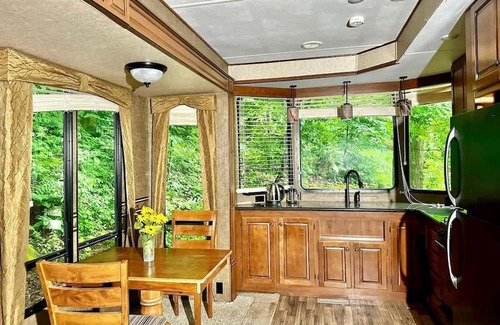 Parry Sound House | Lakefront RV Cottage in Parry Sound #18
