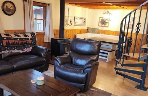 Old Fields House | The Mountain House on High Knob - Dog Friendly!