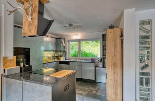 Triberg im Schwarzwald Condo | Villa Arana | Forest View | Oven | BBQ | Balkony