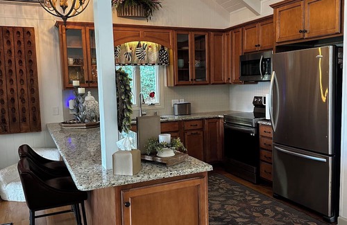 Roaring Gap Cottage | Cozy and Quiet Four Bedroom Cottage on a Golf Course in Glade Valley, NC.