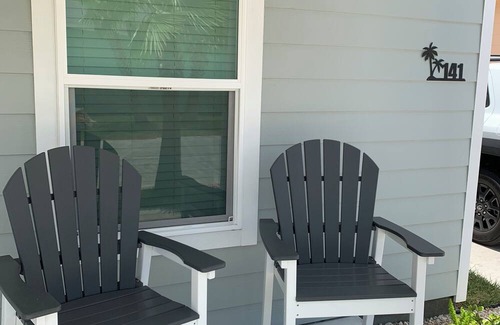 Fulton Cottage | Charming 1-bedroom cottage in fabulous Rockport with a beautiful pool.