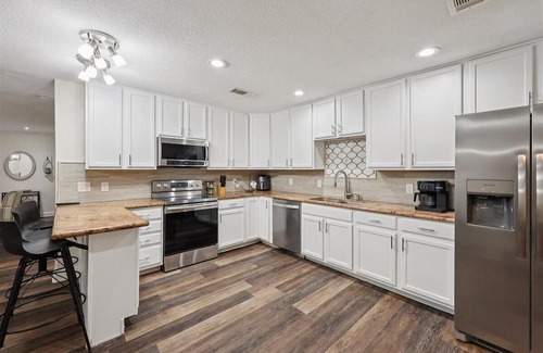 Bridge City House | Beautiful 3 bedroom 2 1/2 bath in Bridge city
