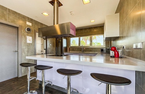 Yecla House | Stunning home in Yecla with private swimming pool, can be inside or outside