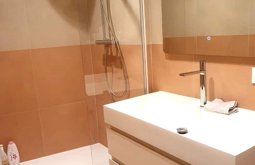 Centre Ville Apartment | Apartment with terrasse and jacuzzi view on Pyramide