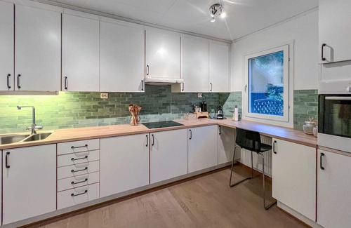 Flekkefjord House | Cozy home in Flekkefjord with house sea view