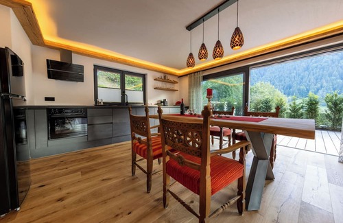 Kitzbuehel Apartment | Alpine retreat with sun terrace