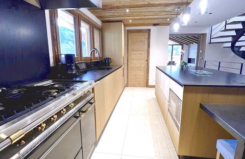 La Perriere Cottage | Chalet Courchevel 5 min from Alpinium gondola and slopes inside pool sauna
