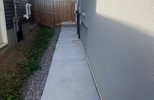 Southeast Edmonton House | Private Brand New Guest Suite