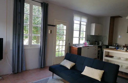 Sourdeval Cottage | Peaceful, charming gîte in Normandy - pets welcome.