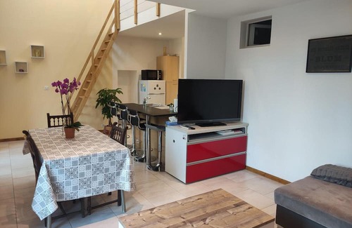 Neufchateau Apartment | House near the train station with outdoor space