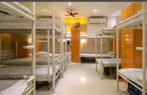 Fort Bed & Breakfast | Peaceful bed & breakfast with AC in vibrant Mumbai