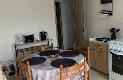 Saint-Georges-du-Rosay Apartment | Apartment in the countryside 30mn from the 24h of Le Mans