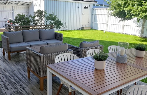 Vastra Frolunda Apartment | 4 bedrooms, 2 bathrooms, Tynnered